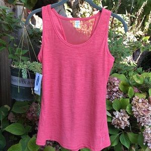 Old Navy!NEW! coral athletic tee.